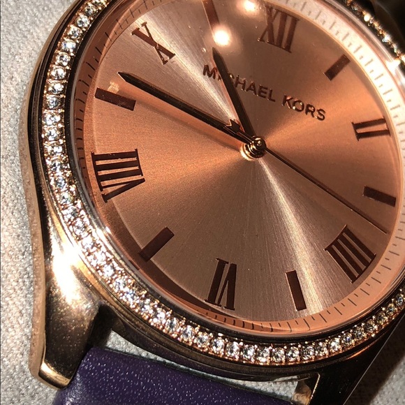 Micheal kors watch - Picture 2 of 5